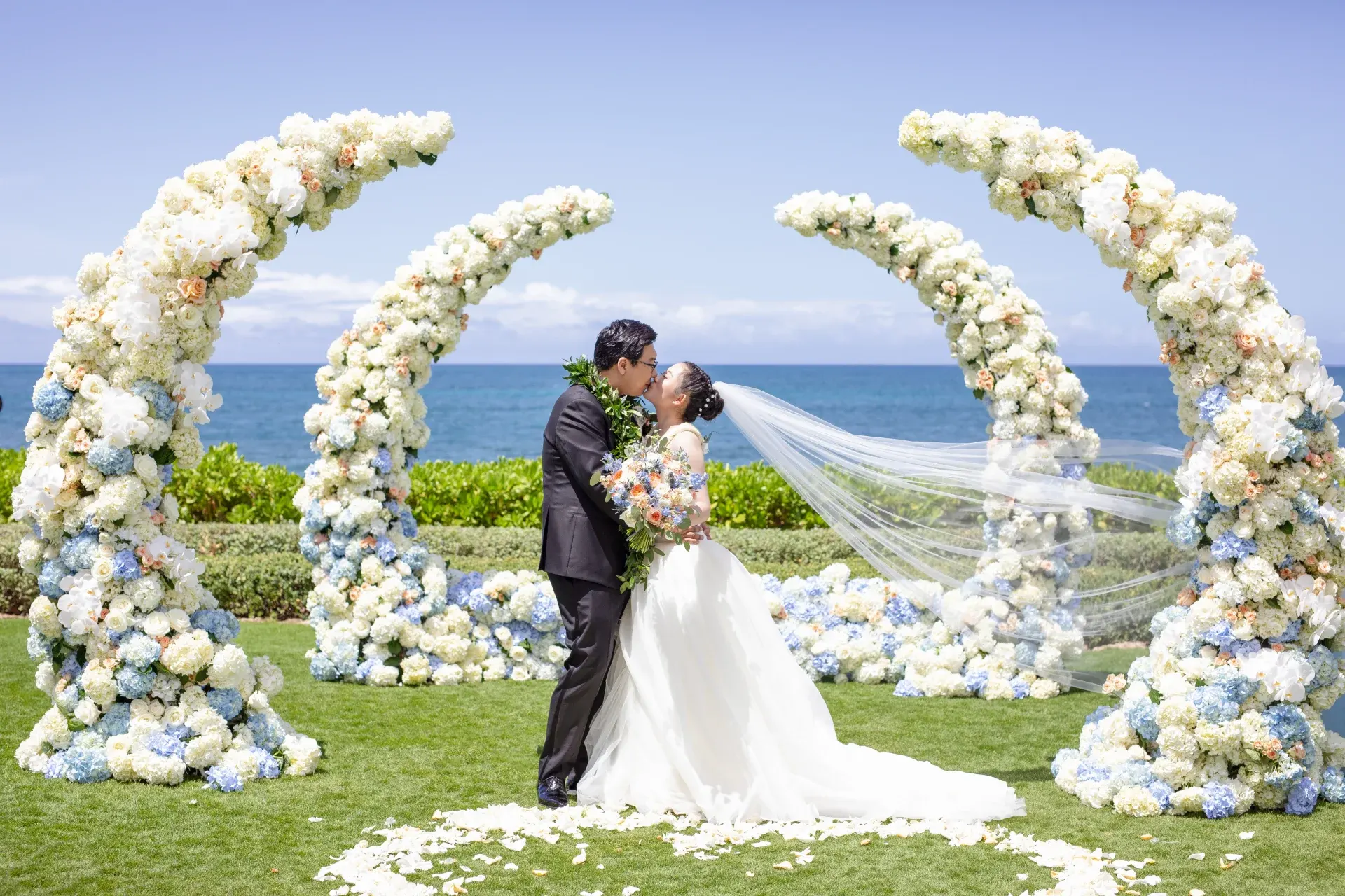 Luxury wedding florals at Four Seasons Oahu at Ko'olina — N & Y by Creative Concepts by Jeff