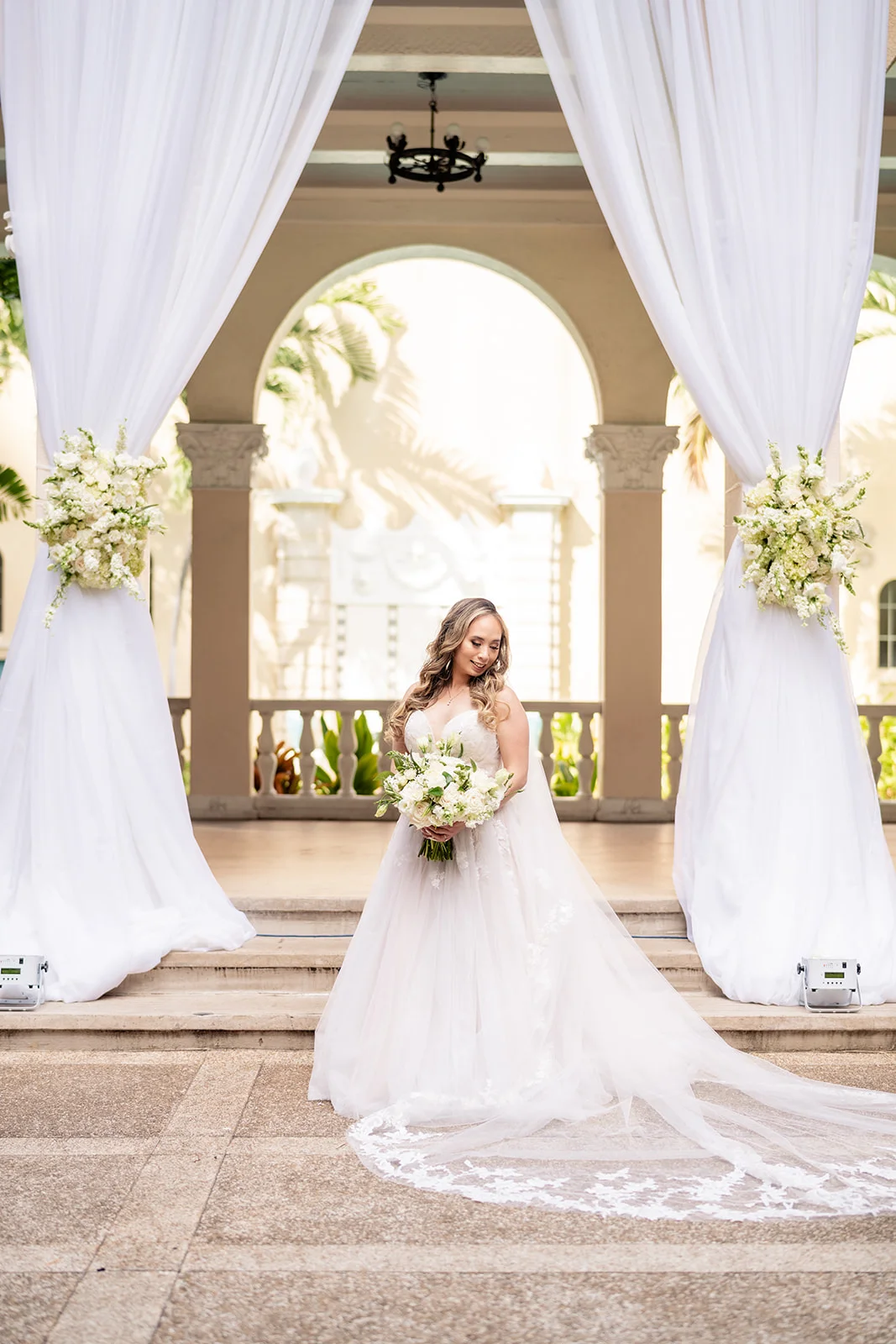 Luxury wedding florals at Cafe Julia, Honolulu — V & K by Creative Concepts by Jeff